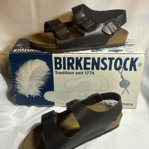 NEW Women's size 5 Birkenstock Milano Sandals in a Dark Brown
